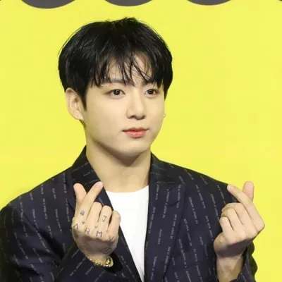 Jungkook xỏ khuyên (Ảnh: Internet). Jungkook xỏ khuyên (Ảnh: Internet).
