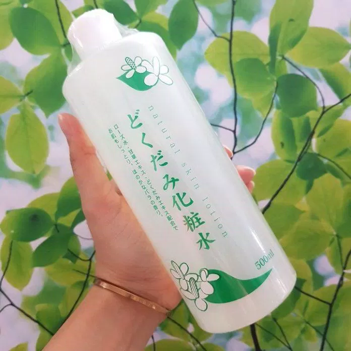 Dokudami Natural Skin Lotion siêu bự mà giá lại hạt dẻ (Nguồn: Internet) Dokudami Natural Skin Lotion siêu bự mà giá lại hạt dẻ (Nguồn: Internet)