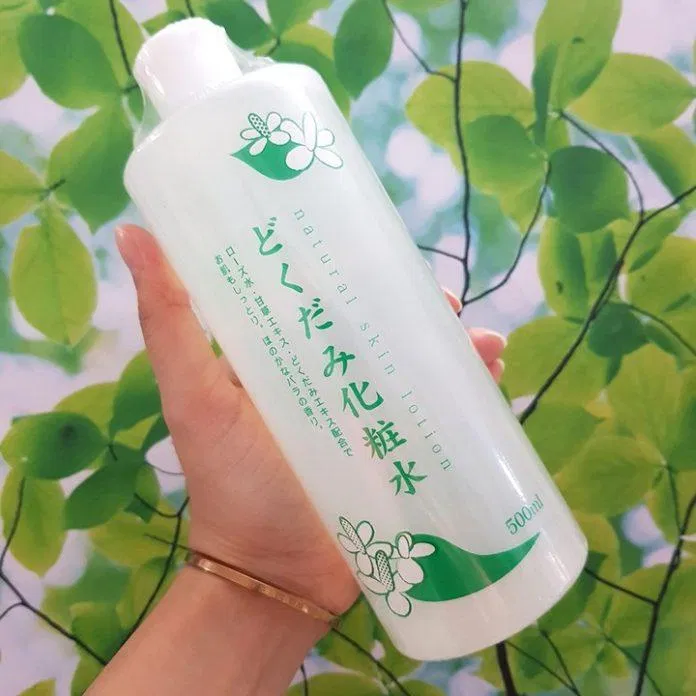 Dokudami Natural Skin Lotion siêu bự mà giá lại hạt dẻ (Nguồn: Internet) Dokudami Natural Skin Lotion siêu bự mà giá lại hạt dẻ (Nguồn: Internet)