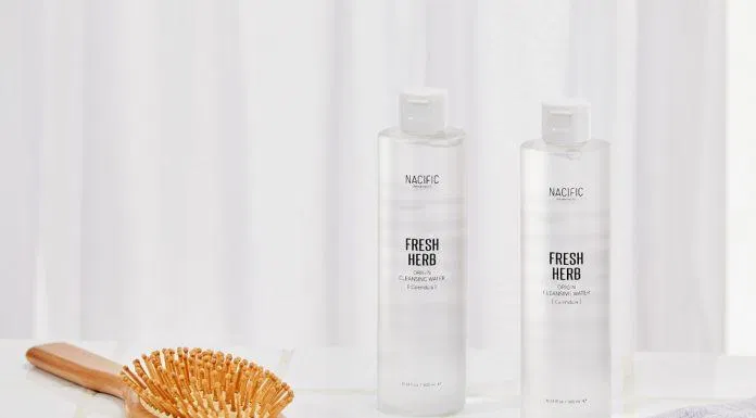 Nước tẩy trang NACIFIC Fresh Herb Origin Cleansing Water (Nguồn: Internet).