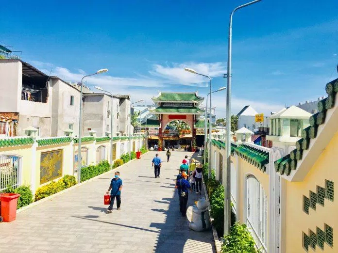 Cổng Miếu Bà Chúa Xứ (Ảnh: Kim Cúc). Cổng Miếu Bà Chúa Xứ (Ảnh: Kim Cúc).