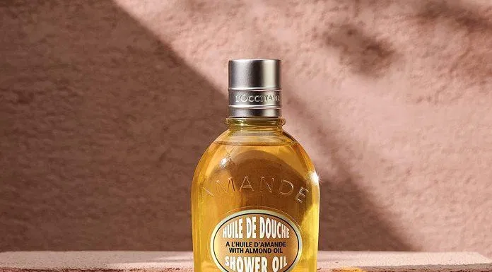 Top 7 dầu tắm phổ biến và được yêu thích nhất hiện nay ARGAN OIL Argan Oil Tinh dầu Argan Argania Spinosa Kernel Oil bảo vệ da Citric Acid công dụng dâu tằm Dầu tắm dưỡng ẩm Ziaja Med Atopy AZS Dầu tắm dưỡng da Oliu Oliv Natural Nourish Virgin Olive Oil Dầu tắm hạnh nhân L Occitane Almond Shower Oil Dầu tắm Tesori d Oriente Argan Cyperus Oils Dầu tắm thảo dược Balea Lavender Dầu tắm The Body Shop Wild Argan Oil Shower Gel dưỡng ẩm dưỡng da Dưỡng da ẩm mượt glycerin hạnh nhân làm sạch da Lavender Oil Tinh dầu hoa oải hương Macadamia Integrifolia Seed Oil Dầu Macadamia Mipa Laureth Sulfate ngăn ngừa khô da Olive Fruit Oil Dầu Olive phổ biến Sodium Laureth Sulfate Sunflower Seed Oil Dầu hạt hướng dương Sweet Almond Oil dầu hạnh nhân thành phần The Body Shop top dầu tắm vitamin E