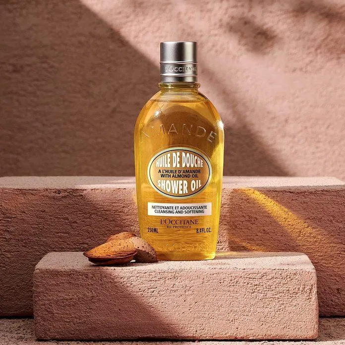 Top 7 dầu tắm phổ biến và được yêu thích nhất hiện nay ARGAN OIL Argan Oil Tinh dầu Argan Argania Spinosa Kernel Oil bảo vệ da Citric Acid công dụng dâu tằm Dầu tắm dưỡng ẩm Ziaja Med Atopy AZS Dầu tắm dưỡng da Oliu Oliv Natural Nourish Virgin Olive Oil Dầu tắm hạnh nhân L Occitane Almond Shower Oil Dầu tắm Tesori d Oriente Argan Cyperus Oils Dầu tắm thảo dược Balea Lavender Dầu tắm The Body Shop Wild Argan Oil Shower Gel dưỡng ẩm dưỡng da Dưỡng da ẩm mượt glycerin hạnh nhân làm sạch da Lavender Oil Tinh dầu hoa oải hương Macadamia Integrifolia Seed Oil Dầu Macadamia Mipa Laureth Sulfate ngăn ngừa khô da Olive Fruit Oil Dầu Olive phổ biến Sodium Laureth Sulfate Sunflower Seed Oil Dầu hạt hướng dương Sweet Almond Oil dầu hạnh nhân thành phần The Body Shop top dầu tắm vitamin E