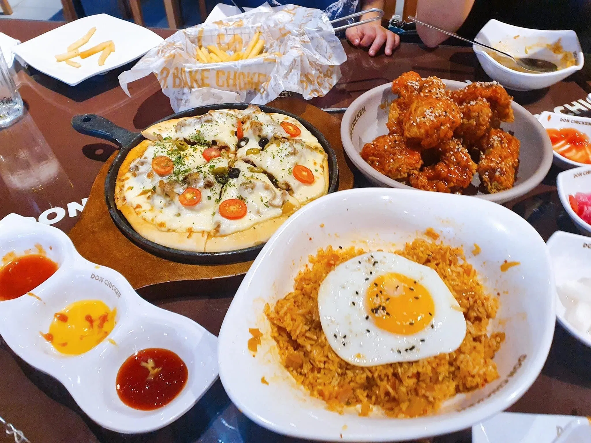 Các món ăn tại Don Chicken (Ảnh Don Chicken)