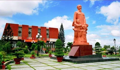 Bảo tàng Hồ Chí Minh chi nhánh Bình Thuận (Ảnh: Internet). Bảo tàng Hồ Chí Minh chi nhánh Bình Thuận (Ảnh: Internet).