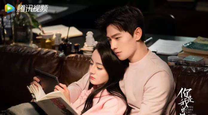 Khoảnh khắc ngọt ngào của cặp đôi Dương Dương - Nhiệt Ba trong phim. (ảnh: Internet)