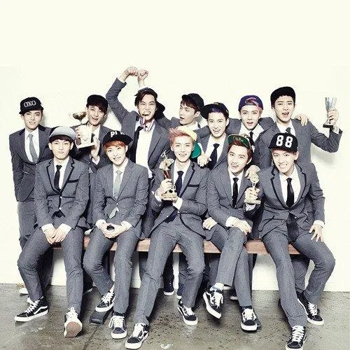 EXO - boy group nhất nhì KPOP với ca khúc Growl gây bão một thời (Nguồn: Internet). EXO - boy group nhất nhì KPOP với ca khúc Growl gây bão một thời (Nguồn: Internet).