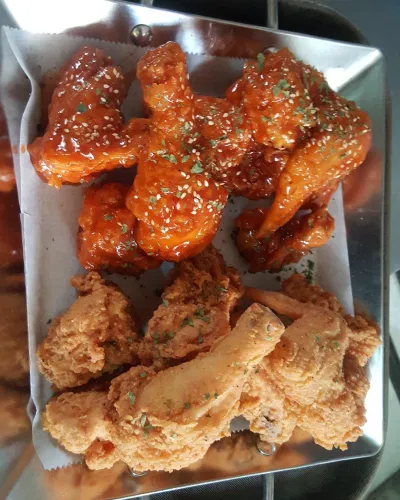 Món gà rán tại Chicken BROS (Ảnh Chicken BROS) Món gà rán tại Chicken BROS (Ảnh Chicken BROS)