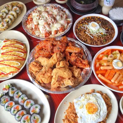 Các món khác tại King Dakgalbi (Ảnh King Dakgalbi)