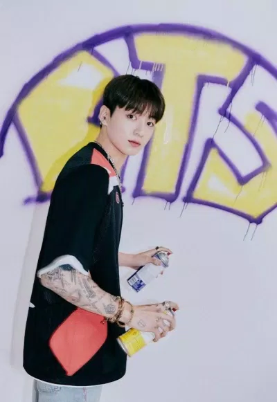 Jungkook là idol nổi tiếng với tài năng sáng tạo hội họa (Nguồn: Internet). Jungkook là idol nổi tiếng với tài năng sáng tạo hội họa (Nguồn: Internet).