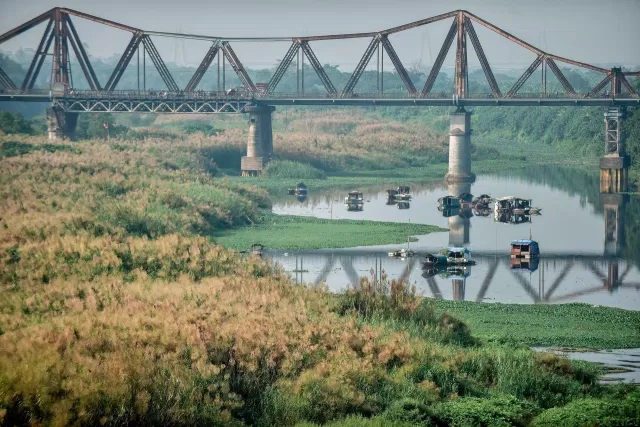 Cầu Long Biên từ xa (Nguồn: Internet).