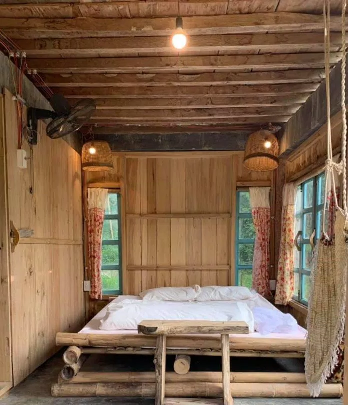 Phòng ngủ thiết kế vừa tiện nghi vừa hòa hợp với thiên nhiên (Ảnh: Facebook Homestay Anôr House). Phòng ngủ thiết kế vừa tiện nghi vừa hòa hợp với thiên nhiên (Ảnh: Facebook Homestay Anôr House).
