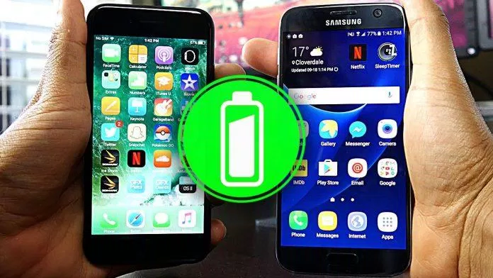 Pin của iPhone được cho là ít dung lượng hơn Samsung (Ảnh: Internet).