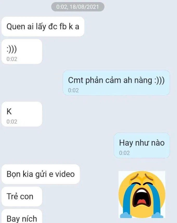 Người dùng Facebook khổ sở vì "lỡ tay" share clip. (Ảnh: Internet)