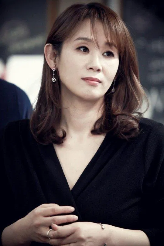 Kim Sun Young diễn viên phụ thu hút sự chú ý nhờ diễn xuất hài hước của mình. (Nguồn: Internet)