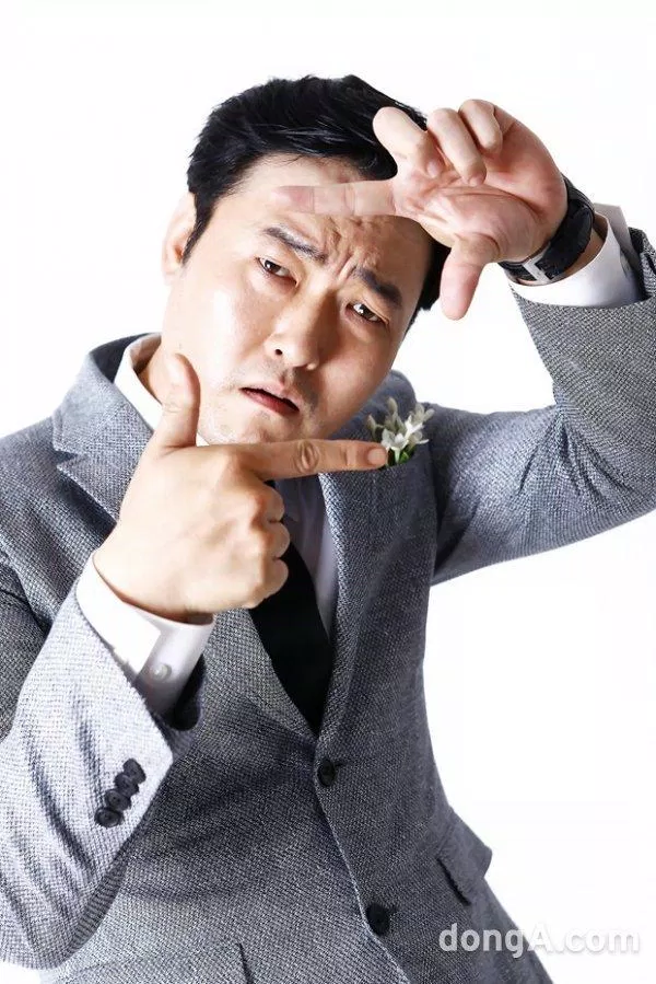 Lee Joon Hyuk diễn viên phụ thu hút sự chú ý nhờ diễn xuất hài hước của mình. (Nguồn: Internet)