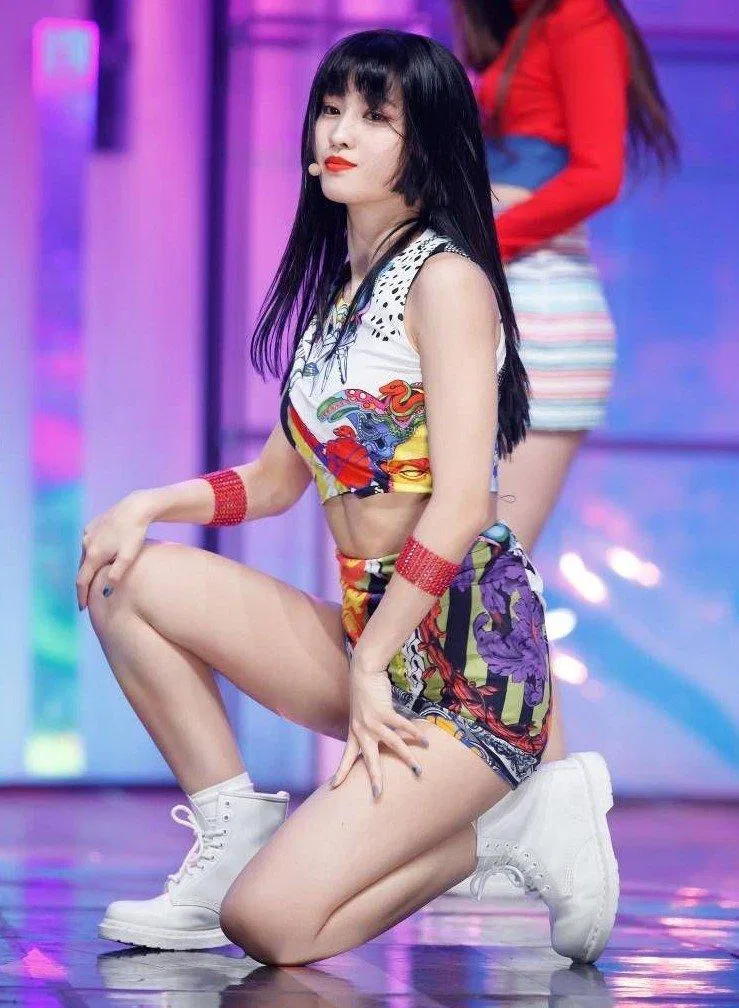 Thành viên Momo của nhóm nhạc TWICE (Ảnh: Internet)