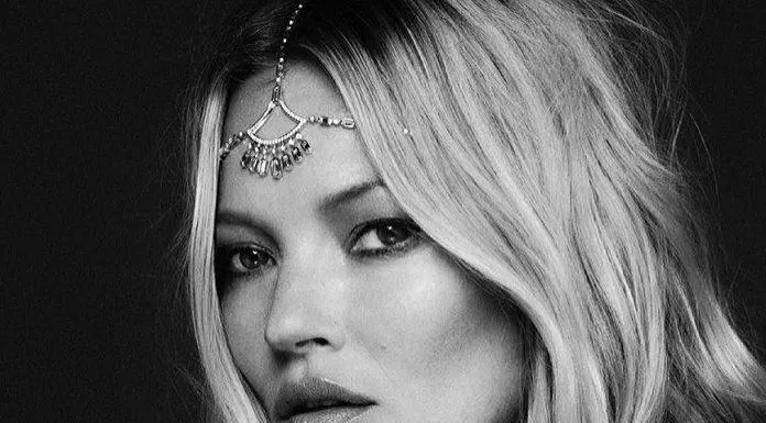 Kate Moss có vai trò quan trọng trong việc định nghĩa size 0 - size cực tiểu của giới người mẫu (Ảnh: Instagram). Kate Moss có vai trò quan trọng trong việc định nghĩa size 0 - size cực tiểu của giới người mẫu (Ảnh: Instagram).