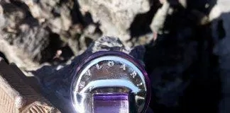 Ngoại hình vỏ lọ nước hoa Bvlgari Omnia Amethyste vô cùng xịn sò, lấp lánh (ảnh: BlogAnChoi).
