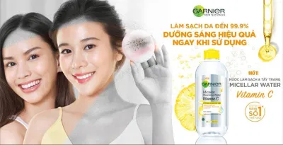 Nước tẩy trang Garnier Micellar Cleansing Water Vitamin C giúp làm sạch các bụi bẩn, bã nhờn trên da ( Nguồn: internet)