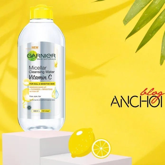 Nước tẩy trang Garnier Micellar Cleansing Water Vitamin C được thiết kế tone vàng tươi sáng, nịnh mắt ( Nguồn: internet)