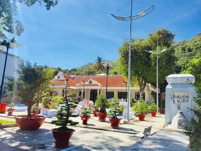 Quang cảnh lăng Thoại Ngọc Hầu (Ảnh: Kim Cúc). Quang cảnh lăng Thoại Ngọc Hầu (Ảnh: Kim Cúc).