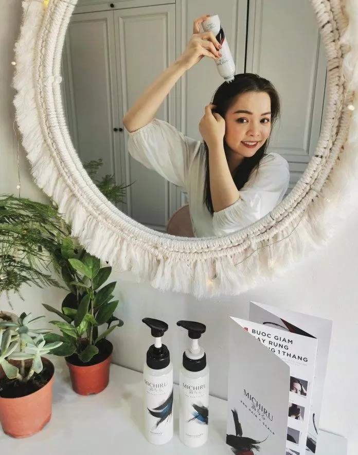 Beauty Blogger Trinh Phạm đánh giá khá cao tinh chất Michiru Hair Growth Tonic (Nguồn: Internet).