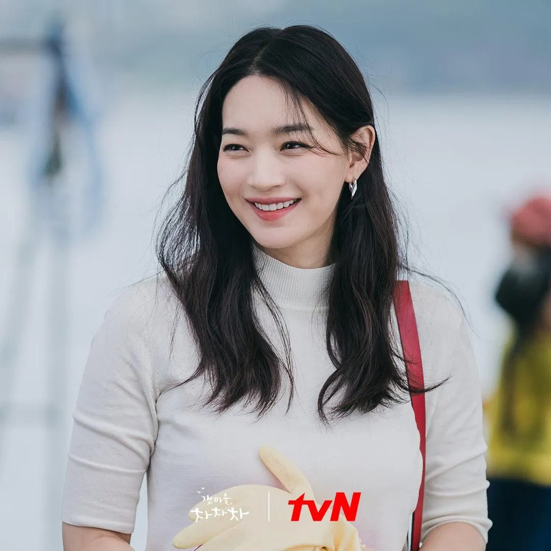 Shin Min Ah tạo nên một Yoon Hye Jin tài giỏi và cá tính (Nguồn: Internet).