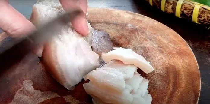 75 Cách làm bún đậu mắm tôm ngon đơn giản ngay tại nhà mới nhất 10 Thịt cắt lát mỏng, vừa ăn (Ảnh Internet)