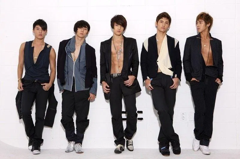"Các vị thần phương Đông" DBSK (Nguồn: Internet). "Các vị thần phương Đông" DBSK (Nguồn: Internet).