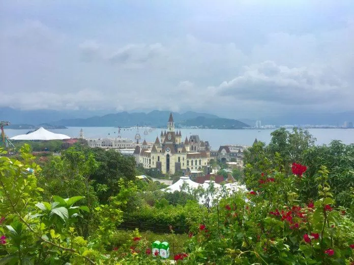 Toàn cảnh VinWonders Nha Trang (Ảnh: Kim Cúc). Toàn cảnh VinWonders Nha Trang (Ảnh: Kim Cúc).