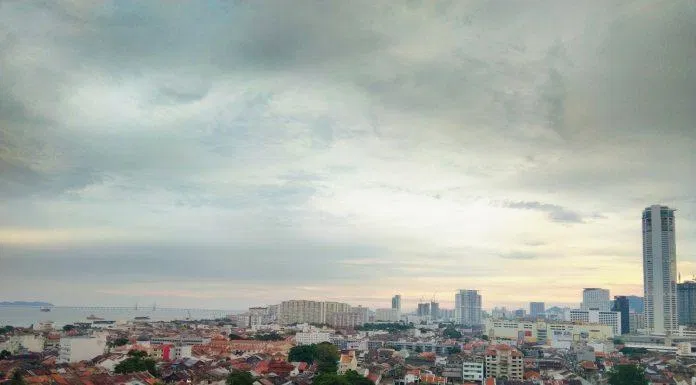 View nhìn từ tòa nhà cao nhất Penang.