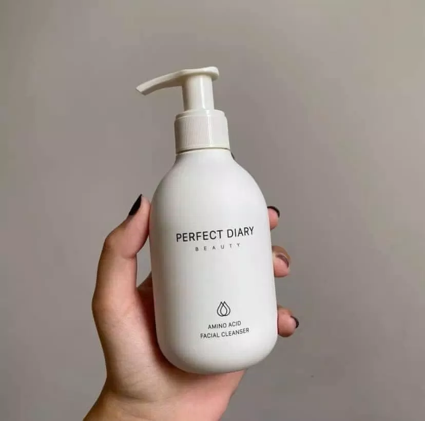 Sữa rửa mặt Perfect Diary giúp da mềm min (Nguồn: Internet) Sữa rửa mặt Perfect Diary giúp da mềm min (Nguồn: Internet)