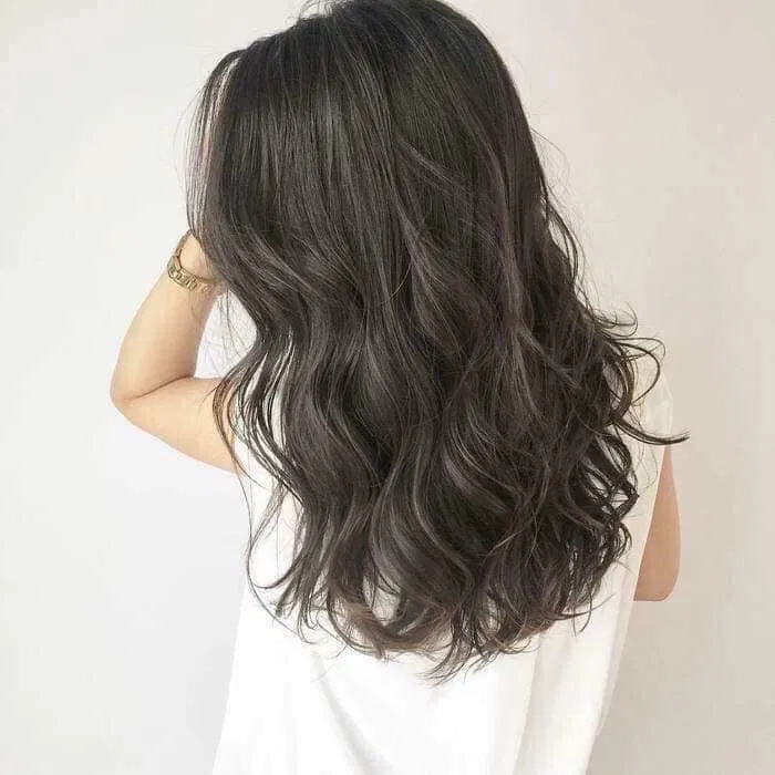 Cung cấp đủ dưỡng chất cần thiết sẽ giúp mái tóc chắc khỏe và mềm mượt (Nguồn: Internet) Cung cấp đủ dưỡng chất cần thiết sẽ giúp mái tóc chắc khỏe và mềm mượt (Nguồn: Internet)