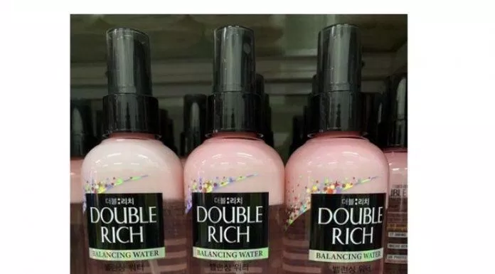 Một dòng xịt dưỡng tóc giá bình dân từ Double Rich (Nguồn: Internet)