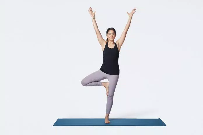 Tree Pose (Tư thế cái cây) (Nguồn: Internet)