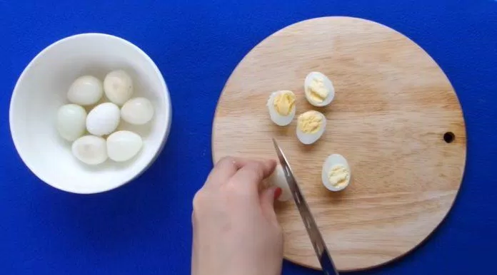 Cách làm bánh tráng chấm sốt tắc siêu ngon, siêu đơn giản tại nhà - BlogAnChoi