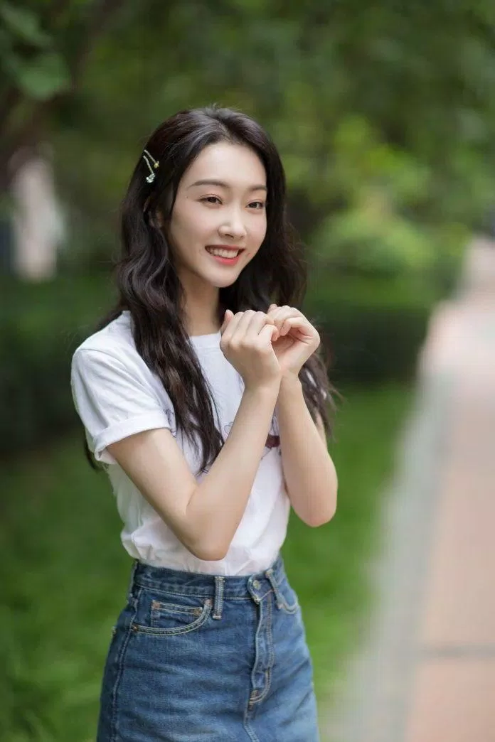 Tuyên Lộ ngày càng xinh đẹp (Ảnh: Internet)