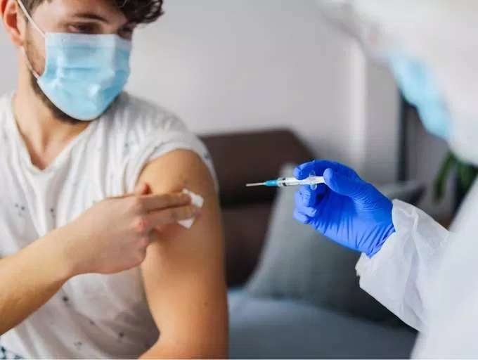 Yêu cầu cấp thiết hiện nay là "phủ sóng" vaccine càng rộng càng tốt (Ảnh: Internet). Yêu cầu cấp thiết hiện nay là "phủ sóng" vaccine càng rộng càng tốt (Ảnh: Internet).