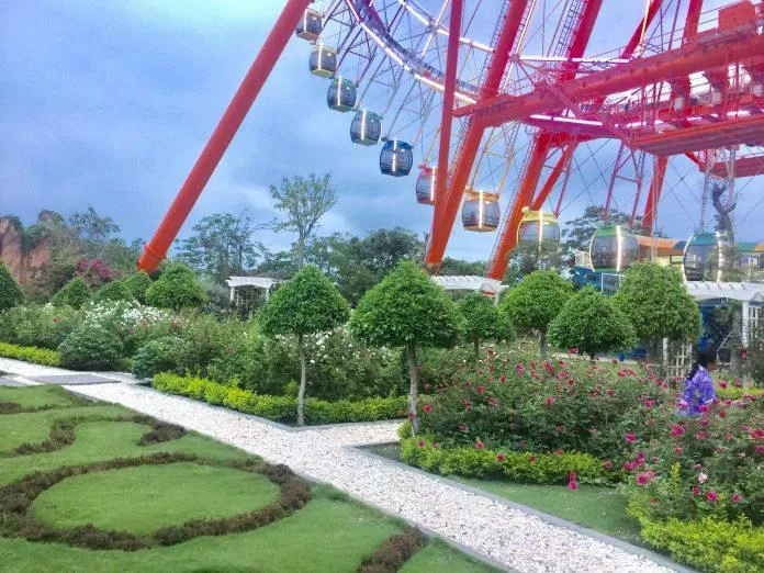 Vòng quay mặt trời ở VinWonders Nha Trang (Ảnh: Kim Cúc). Vòng quay mặt trời ở VinWonders Nha Trang (Ảnh: Kim Cúc).