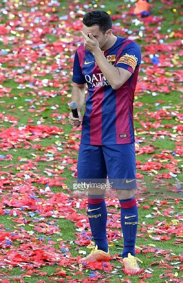Xavi nghẹn ngào chia tay Barca (Nguồn: Internet)