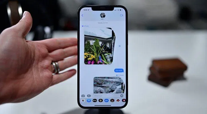 Người dùng có thể chia sẻ nhiều thứ hay ho với bạn bè thông qua iMessage (Ảnh: Internet). Người dùng có thể chia sẻ nhiều thứ hay ho với bạn bè thông qua iMessage (Ảnh: Internet).