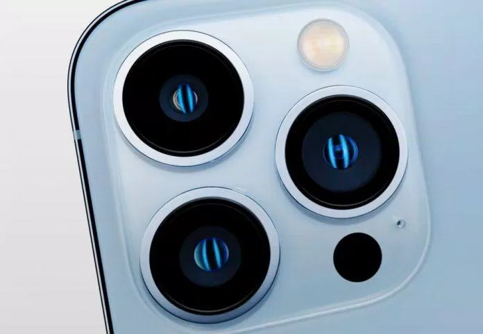 iPhone 13 Pro có camera góc rộng, siêu rộng và tele (chụp xa) (Ảnh: Internet).
