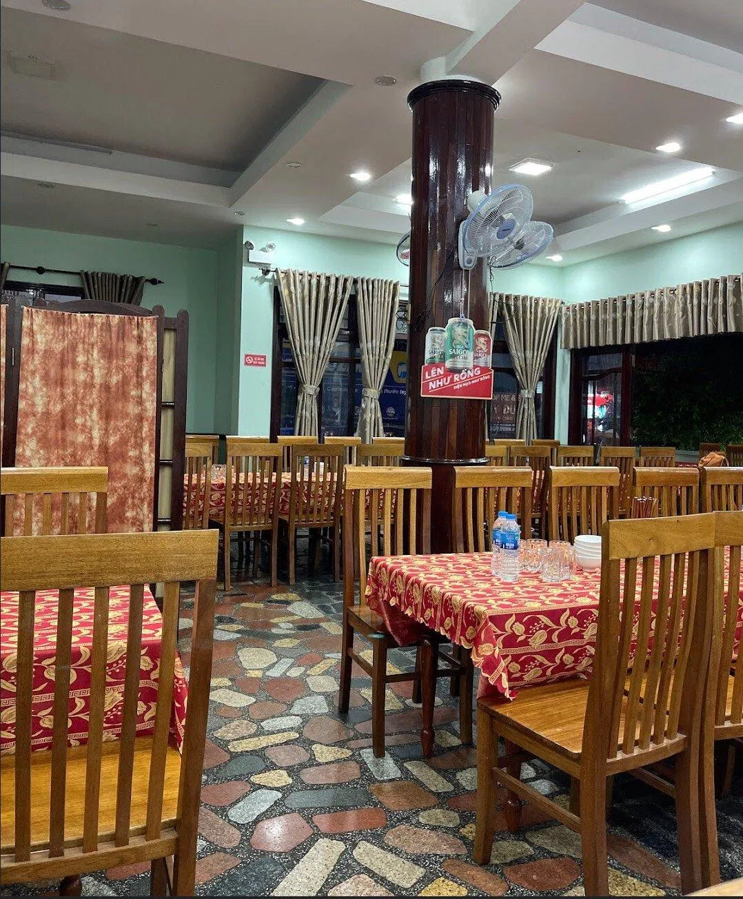 Không gian bên trong quán, (Ảnh: Internet)