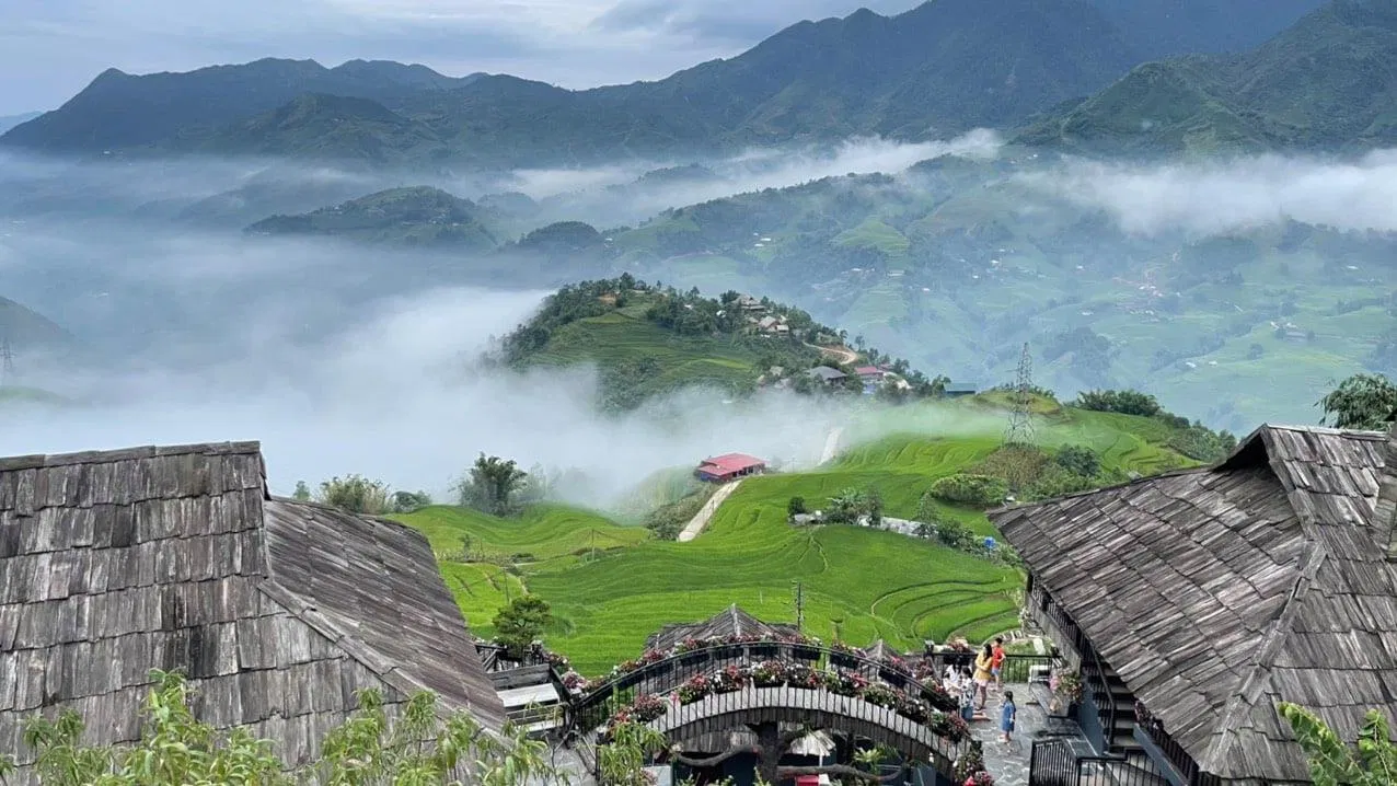 Bản Ý Linh Hồ, xã San Sả Hồ, thị trấn Sapa (Ảnh: Internet). Bản Ý Linh Hồ, xã San Sả Hồ, thị trấn Sapa (Ảnh: Internet).