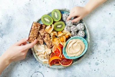 Hãy chọn những món ăn vặt lành mạnh (Ảnh: Internet). Hãy chọn những món ăn vặt lành mạnh (Ảnh: Internet).