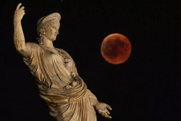 Người Hy Lạp cổ rất coi trọng mặt trăng (Ảnh: Internet).