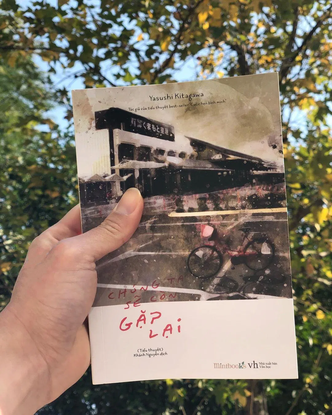 Một cuốn sách nhẹ nhàng, sâu lắng nhưng cũng không kém phần thú vị (Nguồn ảnh: @mintbooks.since2015).