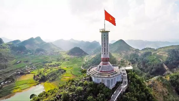 cột cờ Lũng Cú