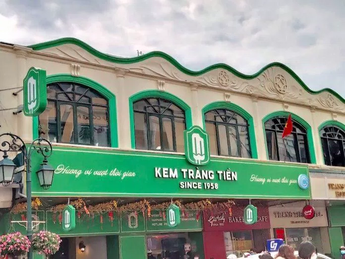 Mặt tiền cửa hàng kem Tràng Tiền, (Ảnh: Internet)